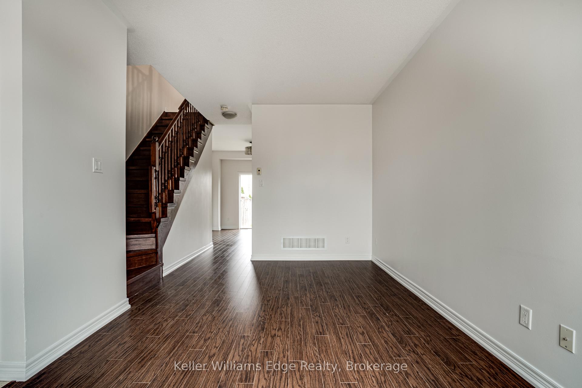 Photo 6 of 93 Glendarling Crescent, Hamilton, Winona Park — HOMEH
