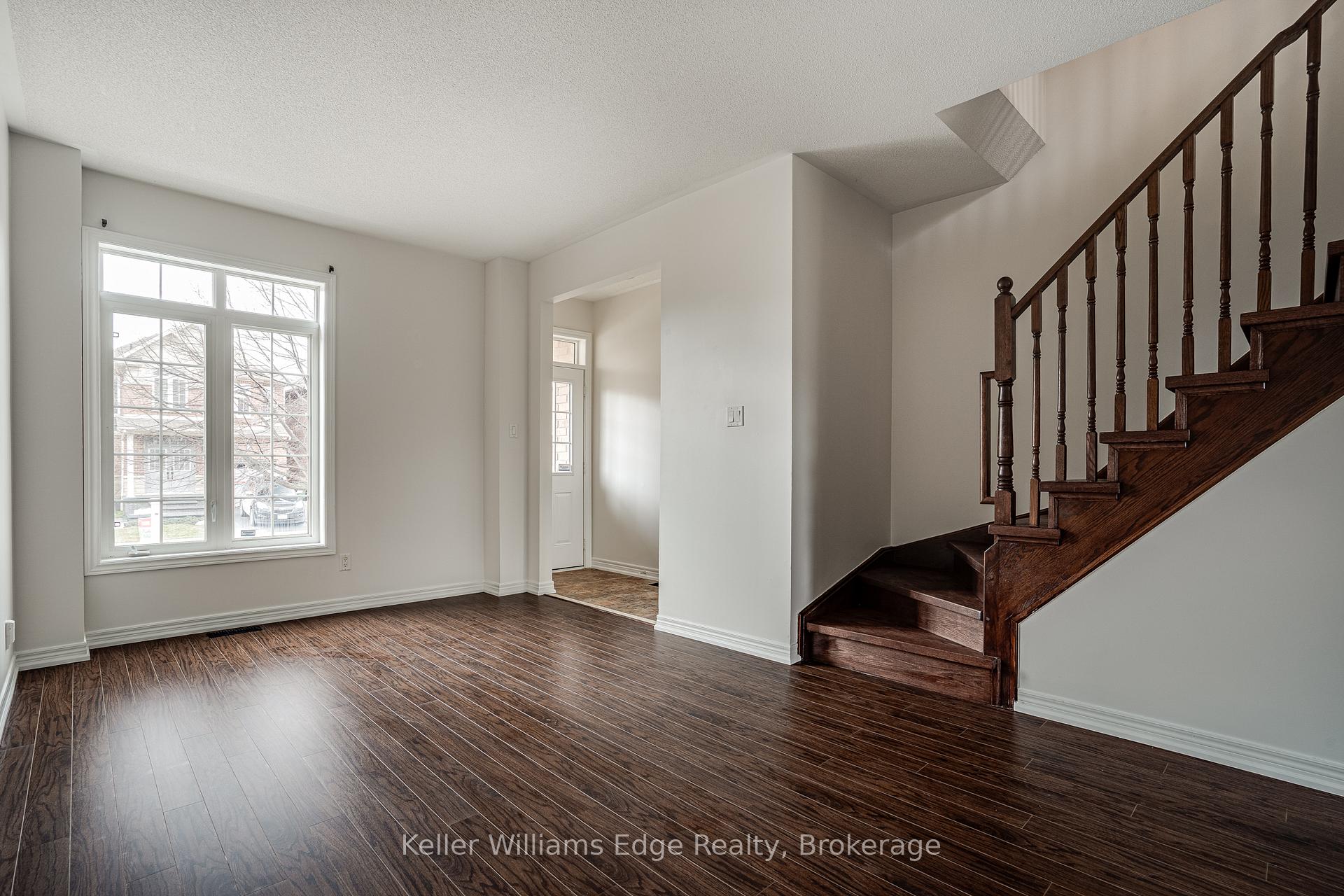 Photo 8 of 93 Glendarling Crescent, Hamilton, Winona Park — HOMEH