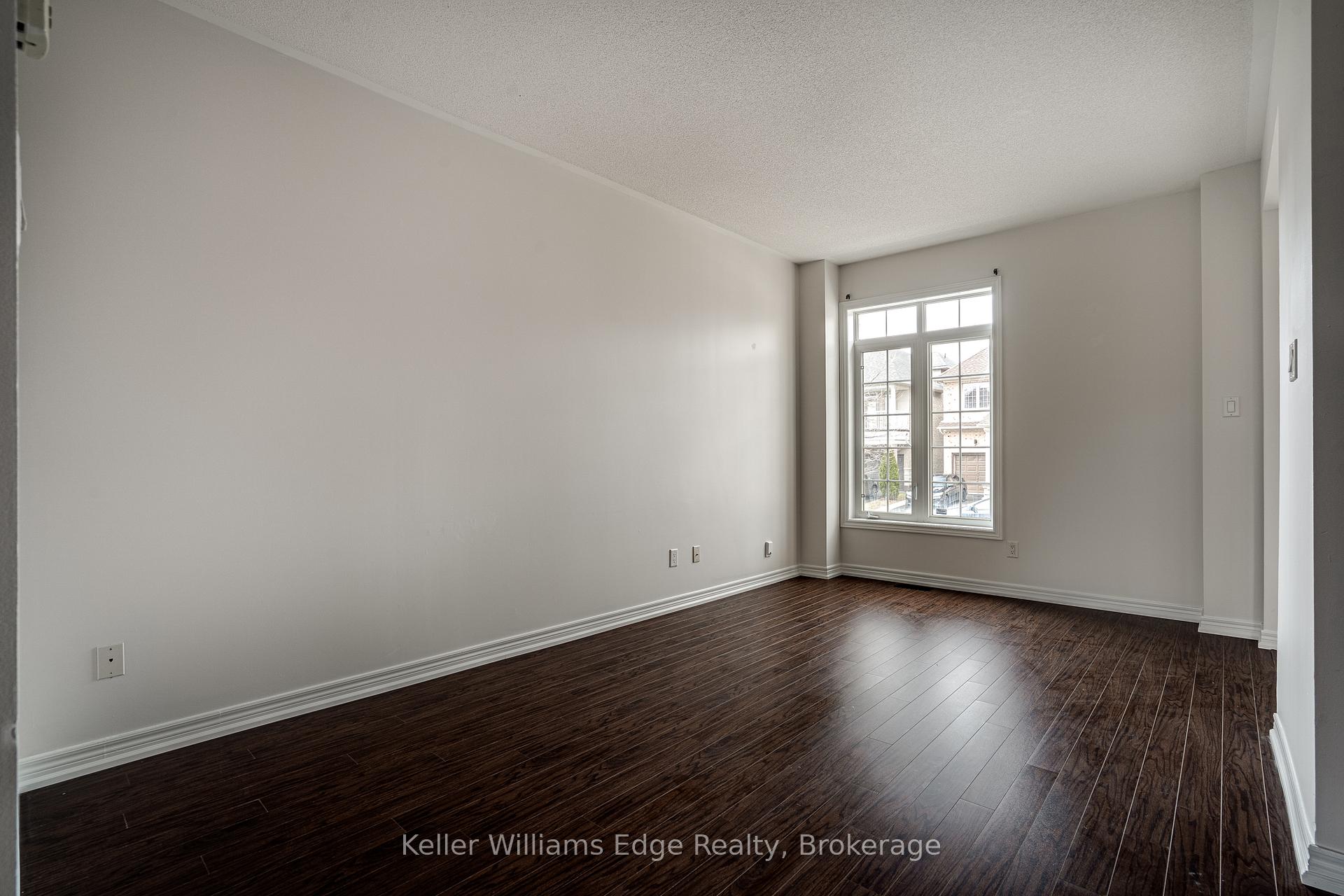Photo 9 of 93 Glendarling Crescent, Hamilton, Winona Park — HOMEH