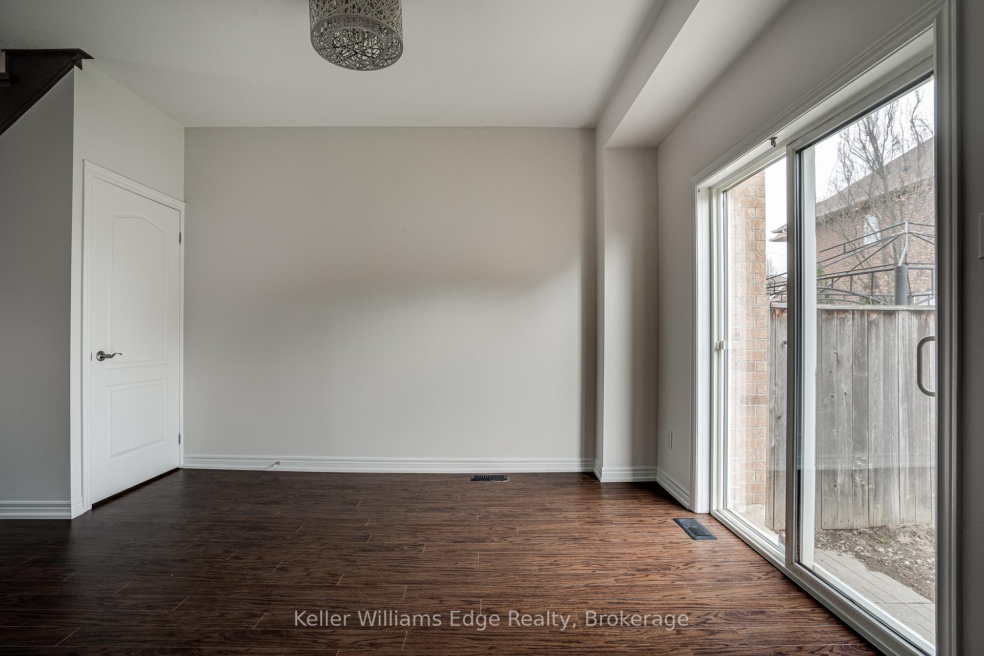Photo 12 of 93 Glendarling Crescent, Hamilton, Winona Park — HOMEH