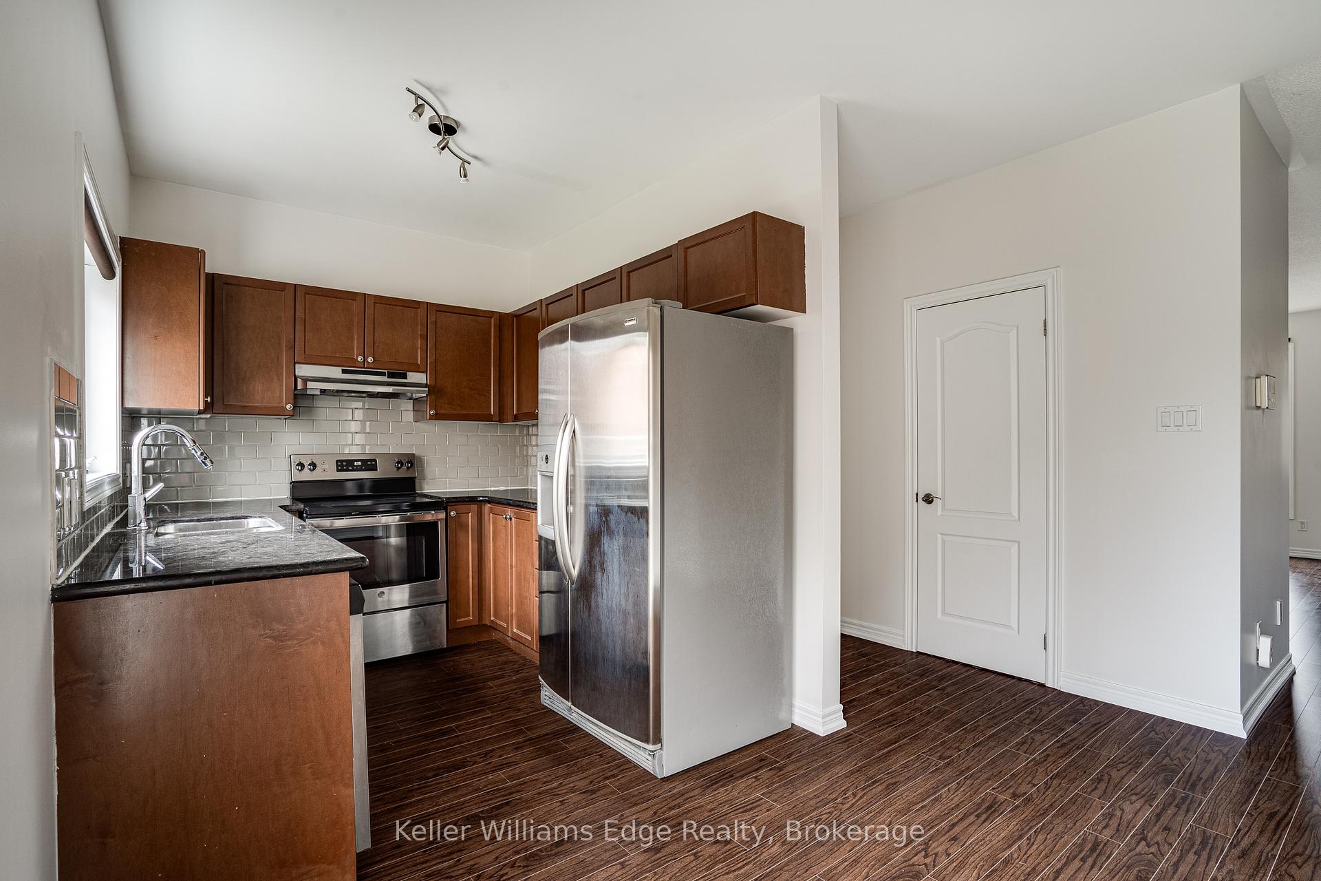 Photo 17 of 93 Glendarling Crescent, Hamilton, Winona Park — HOMEH