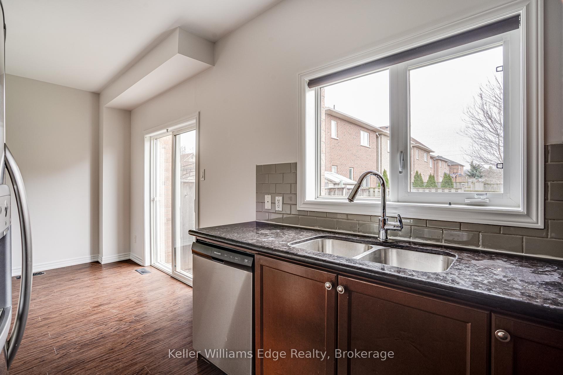 Photo 21 of 93 Glendarling Crescent, Hamilton, Winona Park — HOMEH