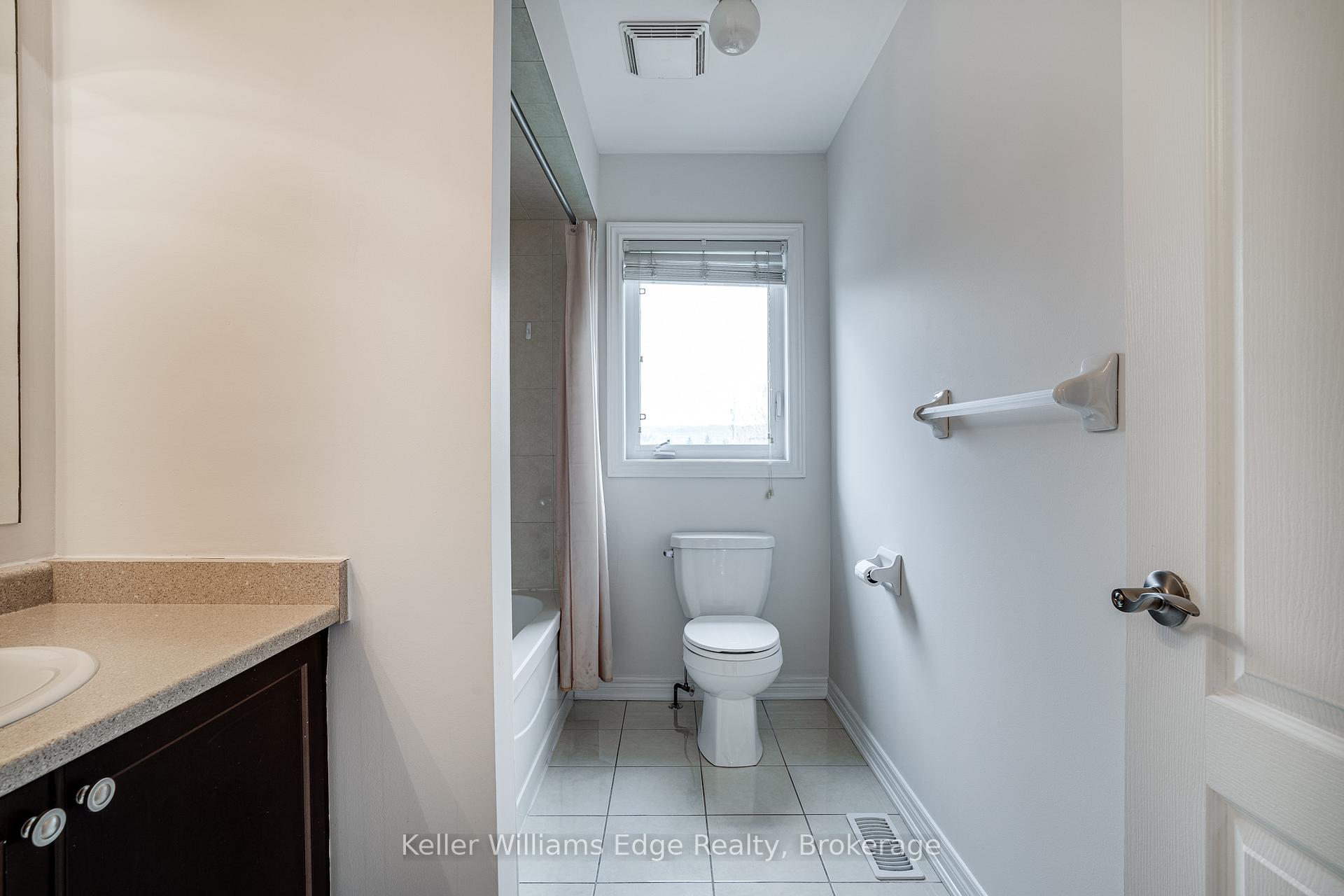Photo 23 of 93 Glendarling Crescent, Hamilton, Winona Park — HOMEH