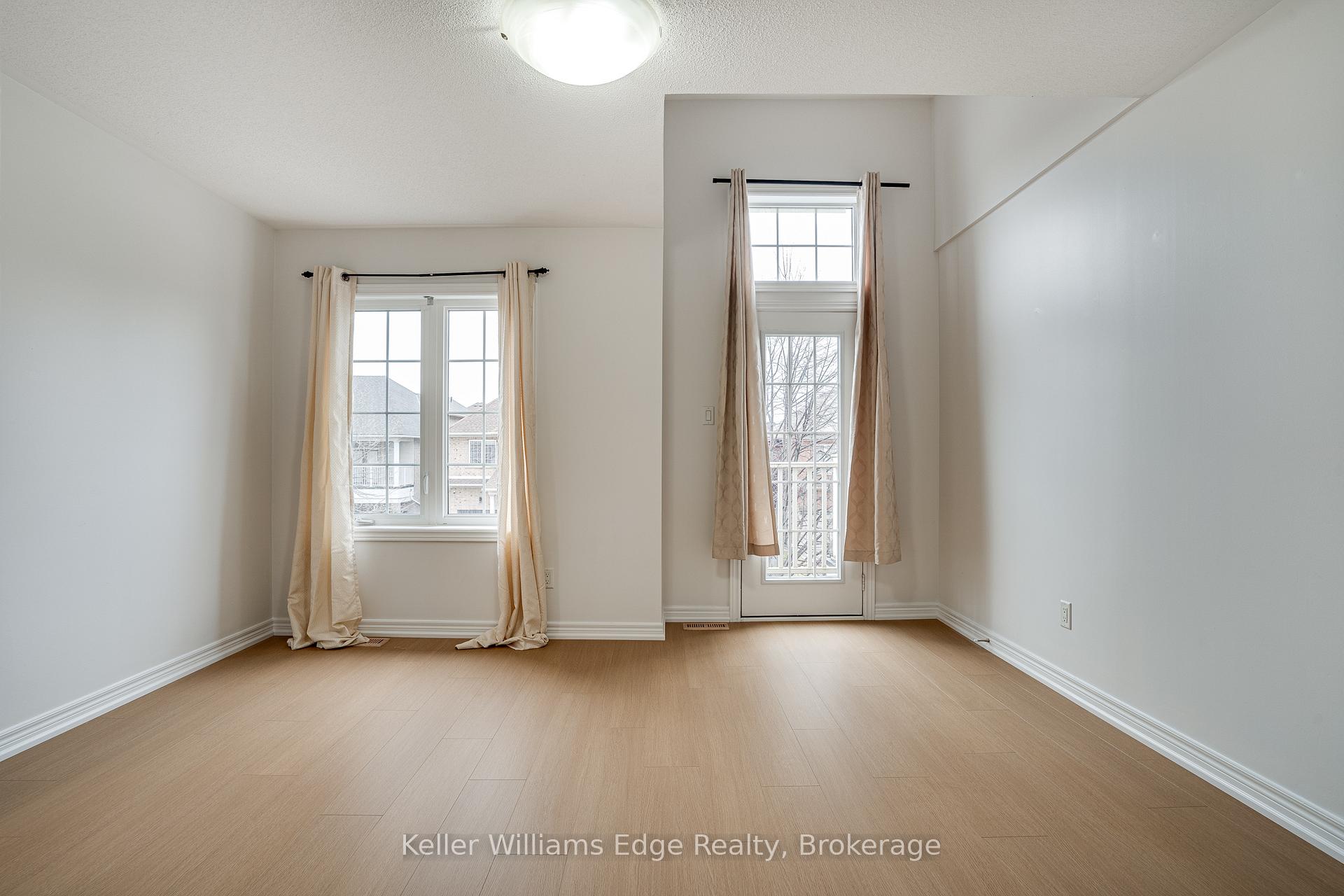 Photo 27 of 93 Glendarling Crescent, Hamilton, Winona Park — HOMEH