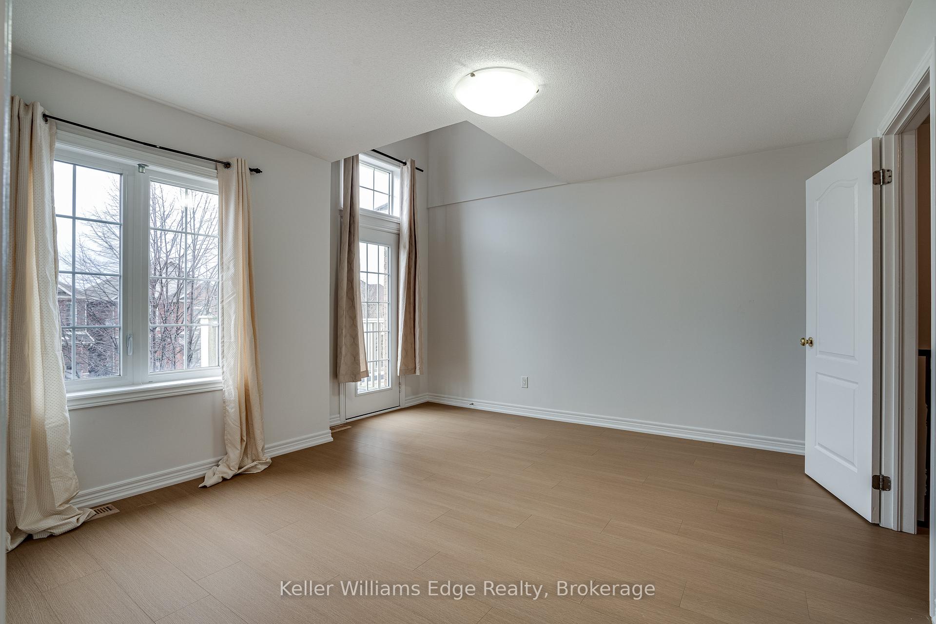 Photo 30 of 93 Glendarling Crescent, Hamilton, Winona Park — HOMEH