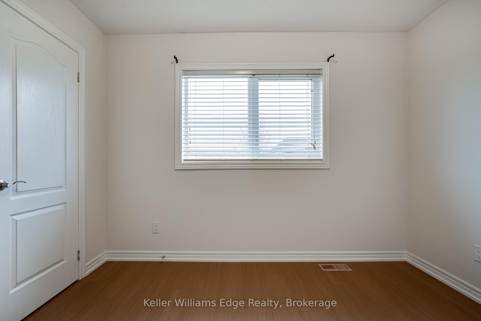 Photo 36 of 93 Glendarling Crescent, Hamilton, Winona Park — HOMEH