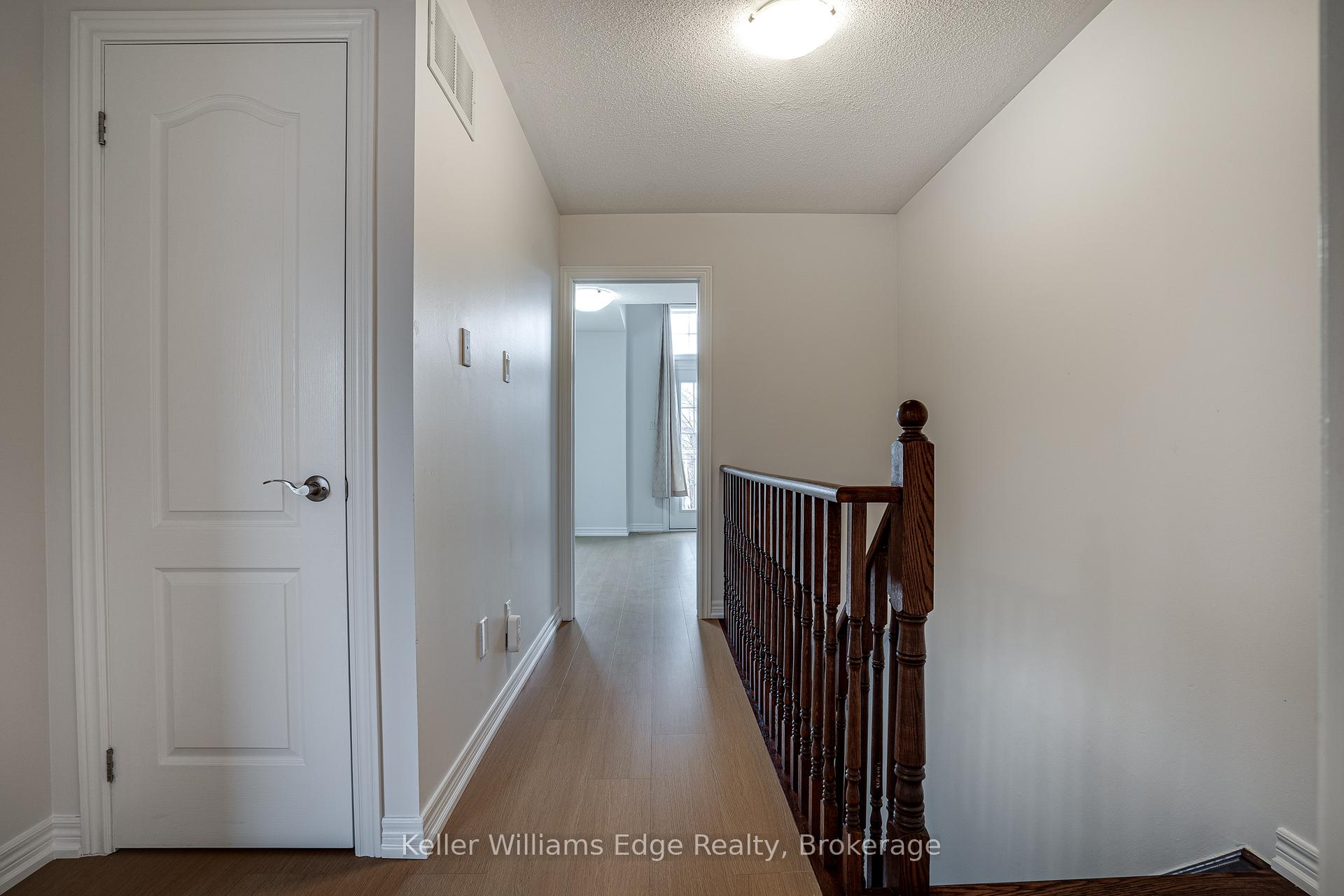 Photo 38 of 93 Glendarling Crescent, Hamilton, Winona Park — HOMEH