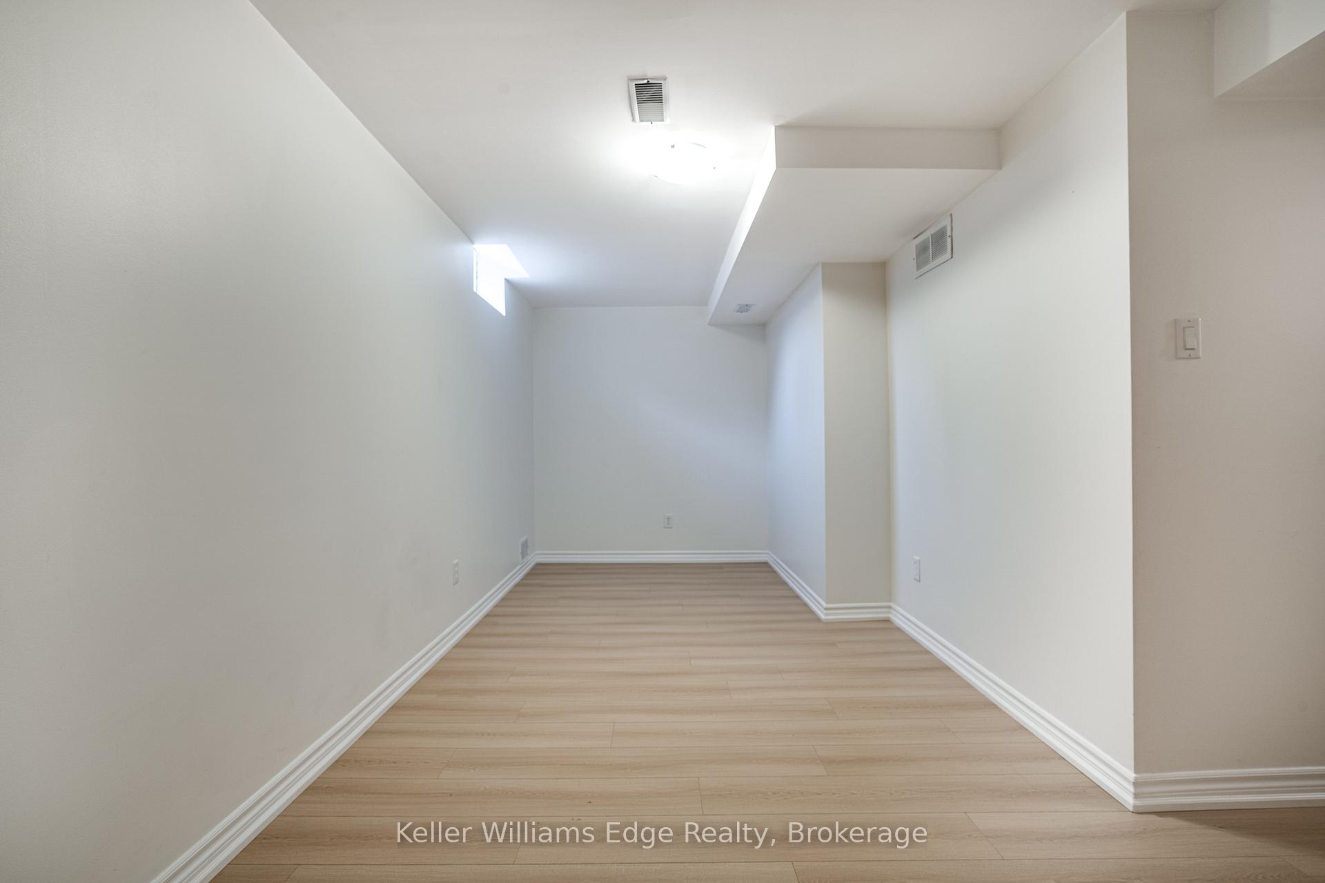 Photo 41 of 93 Glendarling Crescent, Hamilton, Winona Park — HOMEH