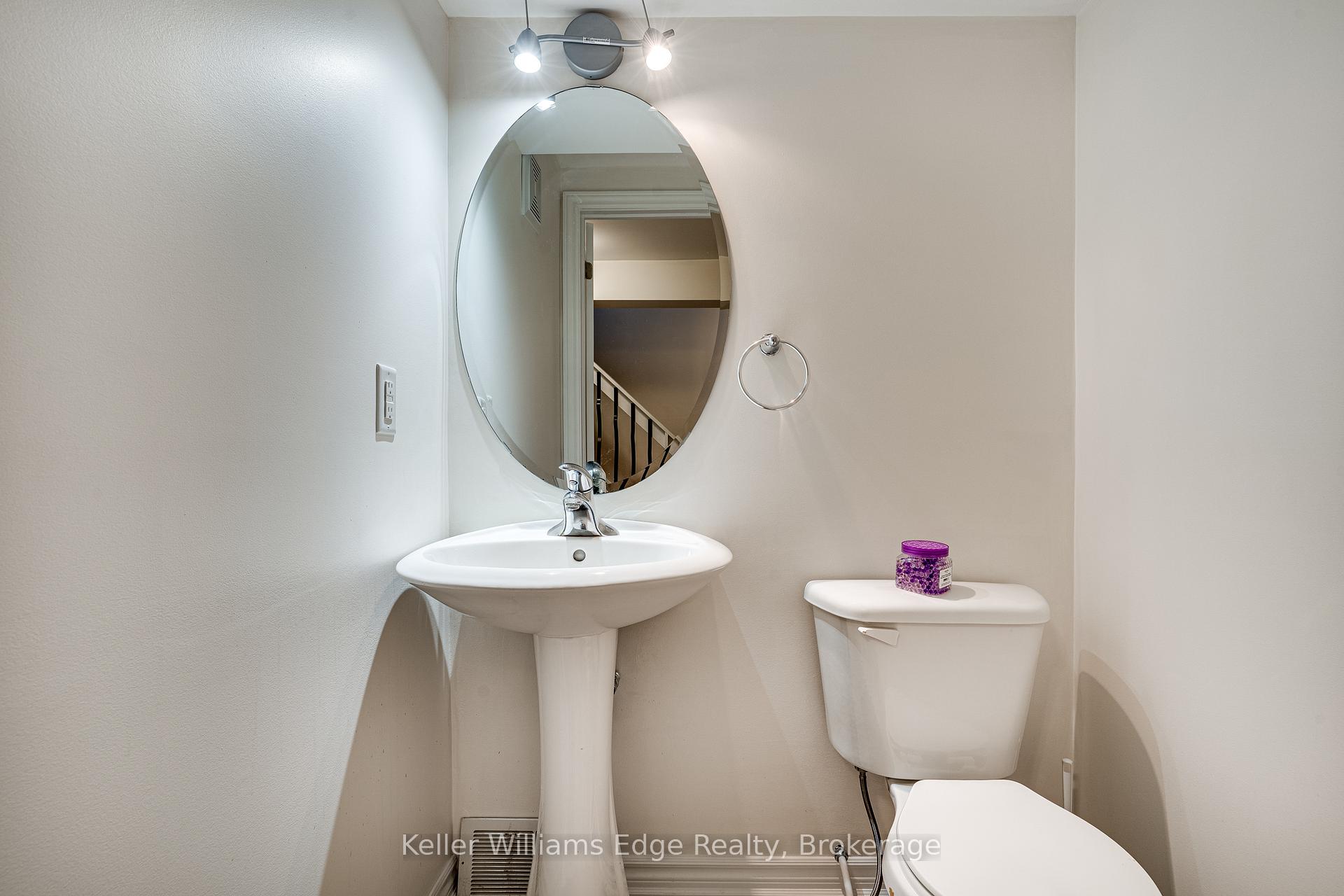 Photo 44 of 93 Glendarling Crescent, Hamilton, Winona Park — HOMEH