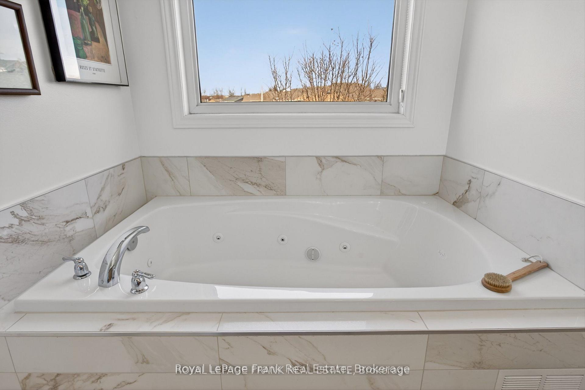 Photo 23 of 1504 Ireland Drive, Peterborough, Monaghan Ward 2 — HOMEH