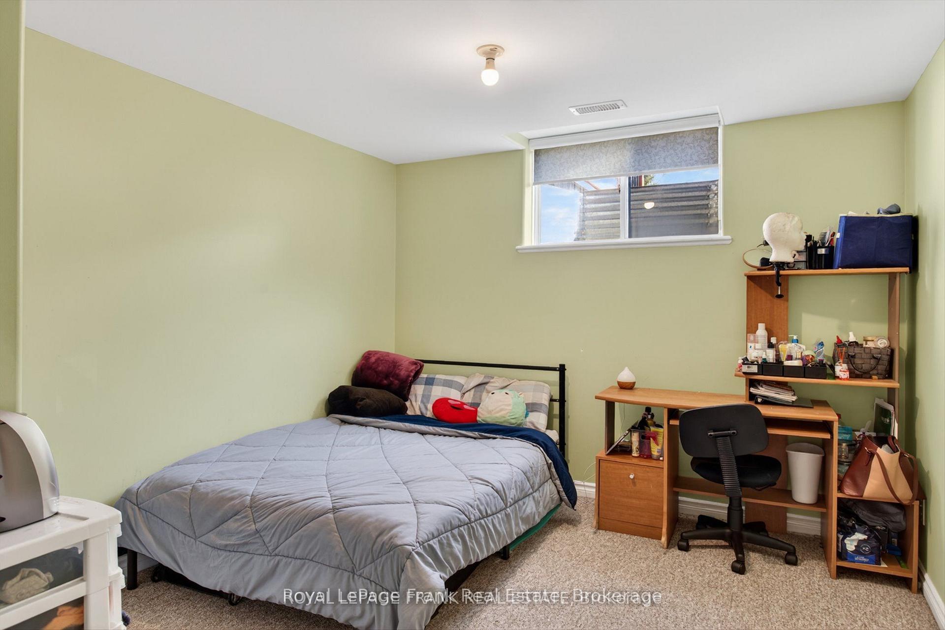 Photo 41 of 1504 Ireland Drive, Peterborough, Monaghan Ward 2 — HOMEH