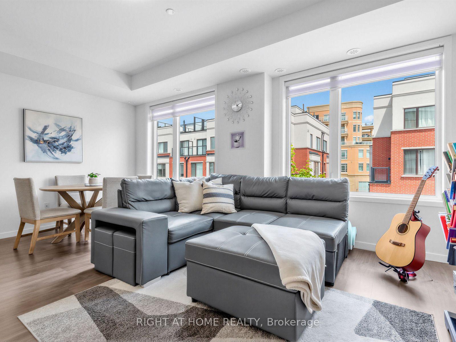 Photo 3 of Unit 86, 400 Alex Gardner Circle, Aurora, Aurora Village — HOMEH