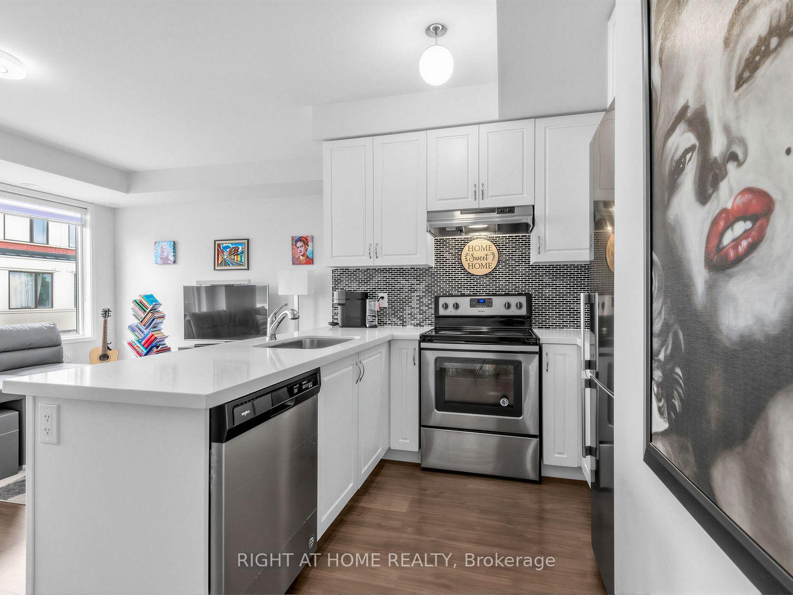 Photo 11 of Unit 86, 400 Alex Gardner Circle, Aurora, Aurora Village — HOMEH