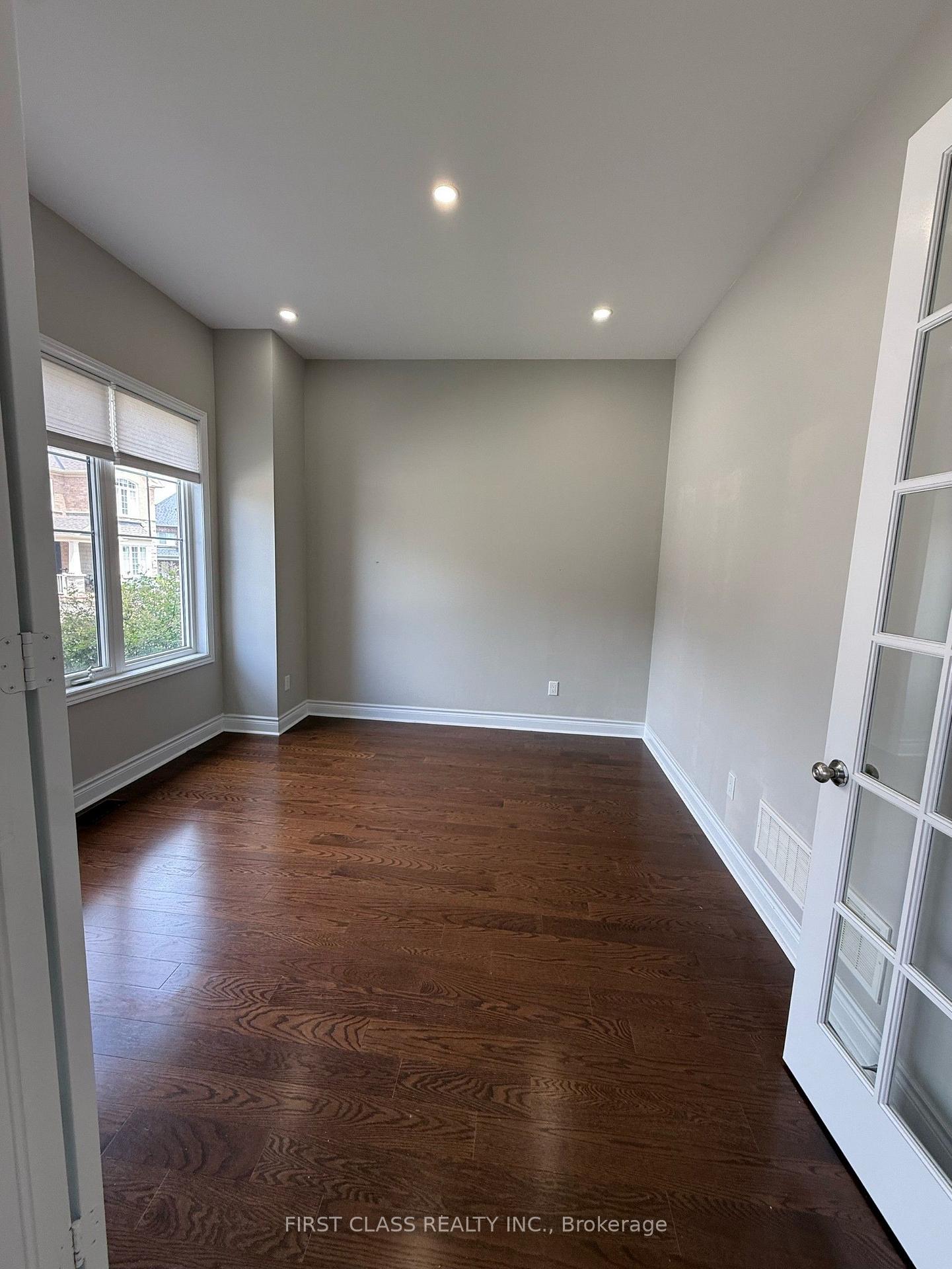 Photo 11 of 60 Match Point Court, Aurora, Aurora Estates — HOMEH