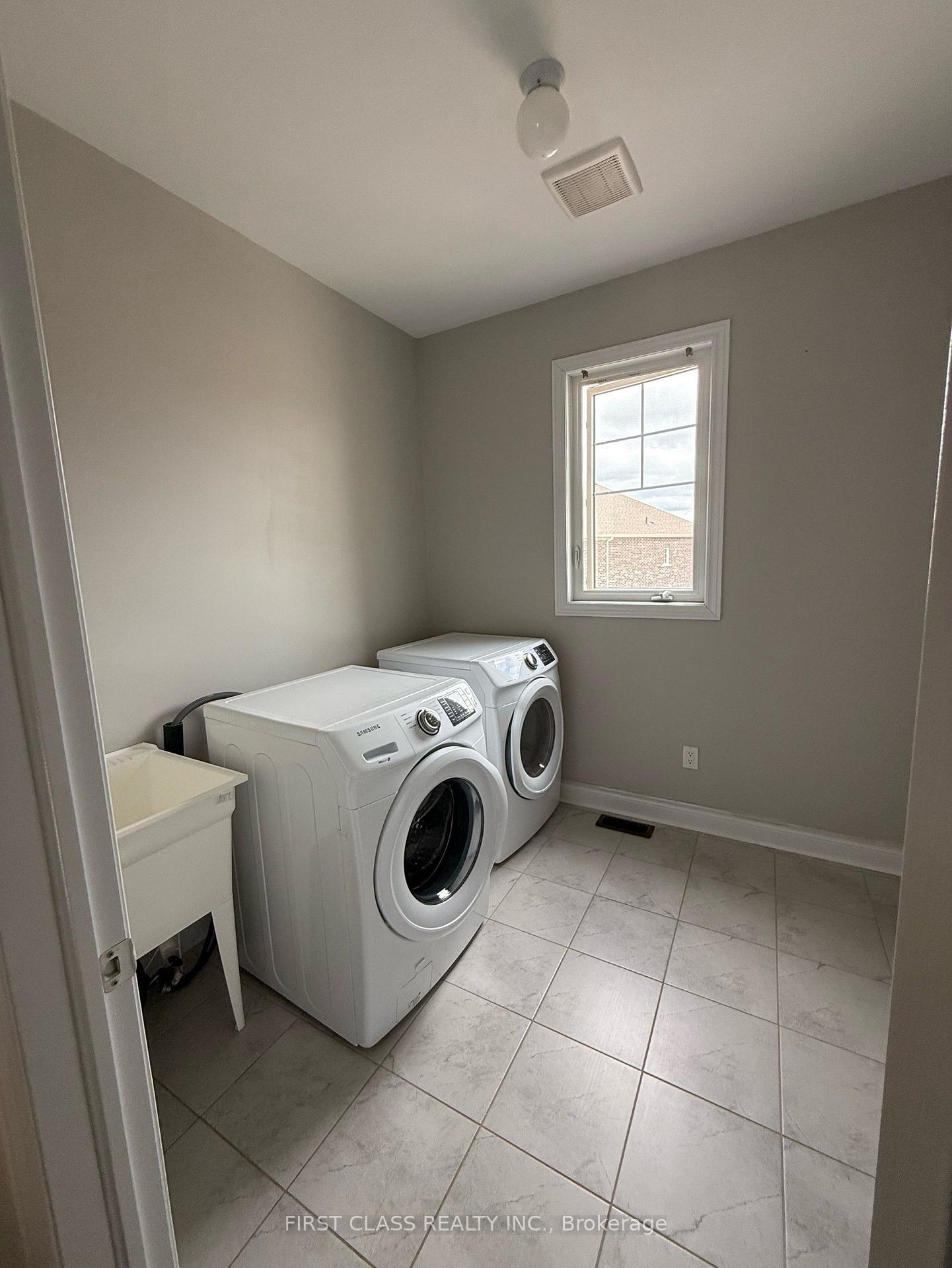 Photo 15 of 60 Match Point Court, Aurora, Aurora Estates — HOMEH