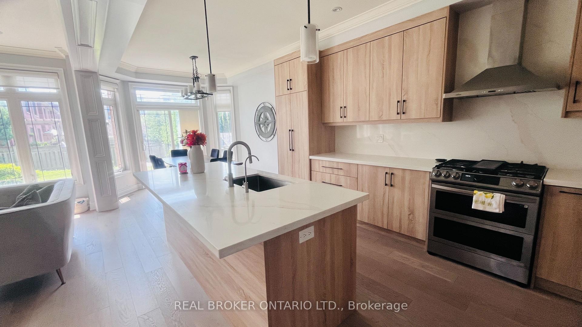 Photo 9 of 15 Birch Park Drive, Whitby, Pringle Creek — HOMEH