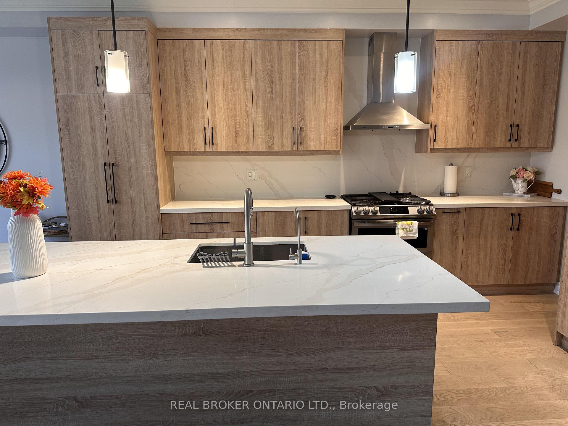 Photo 11 of 15 Birch Park Drive, Whitby, Pringle Creek — HOMEH
