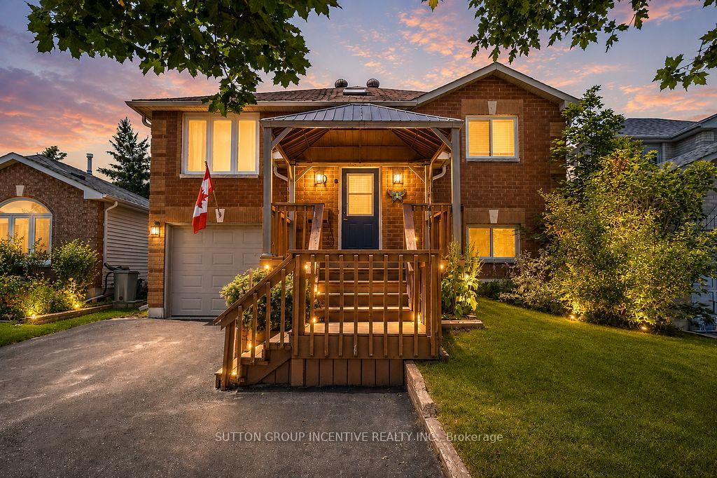 Photo 1 of 10 Palling Lane, Barrie, Grove East — HOMEH