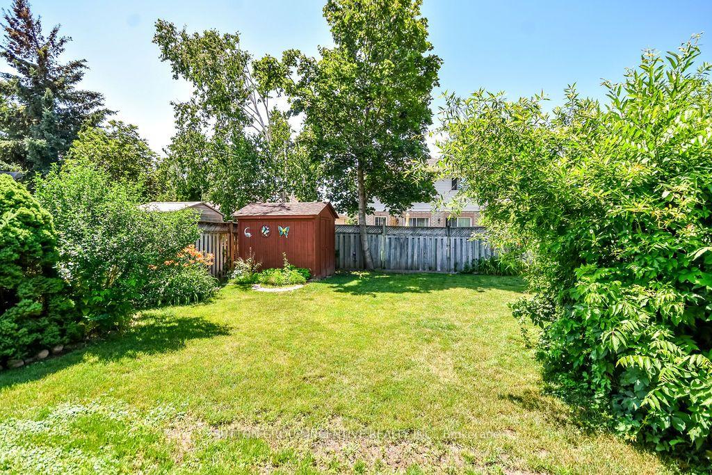 Photo 7 of 10 Palling Lane, Barrie, Grove East — HOMEH