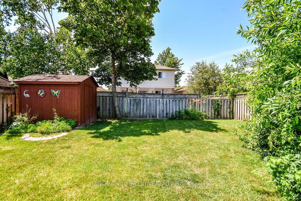Photo 8 of 10 Palling Lane, Barrie, Grove East — HOMEH