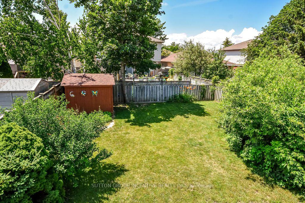 Photo 12 of 10 Palling Lane, Barrie, Grove East — HOMEH