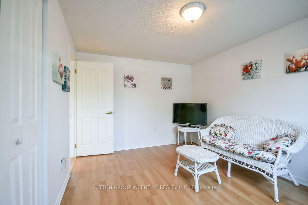 Photo 31 of 10 Palling Lane, Barrie, Grove East — HOMEH