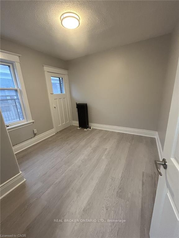 Photo 8 of Unit 6, 983 Main Street E, Hamilton, Crown Point — HOMEH