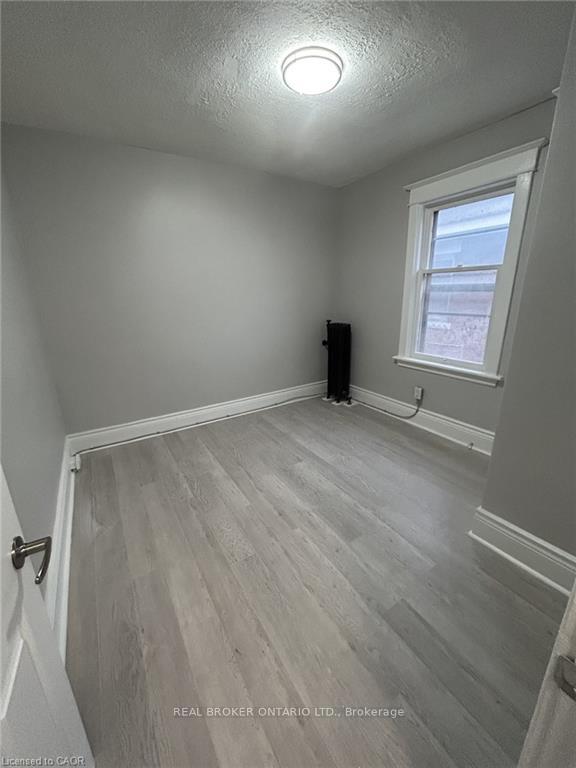 Photo 9 of Unit 6, 983 Main Street E, Hamilton, Crown Point — HOMEH