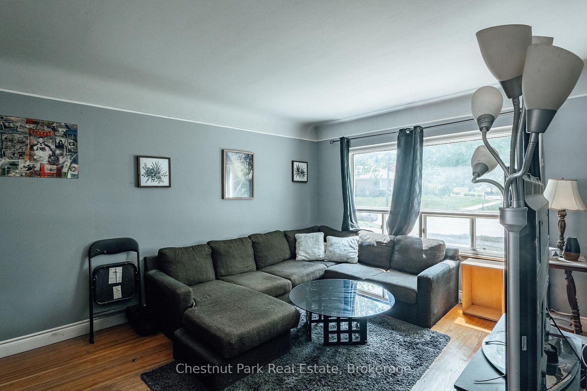 Photo 13 of 320 St Leger Street, Kitchener, Uptown Waterloo/North Ward — HOMEH