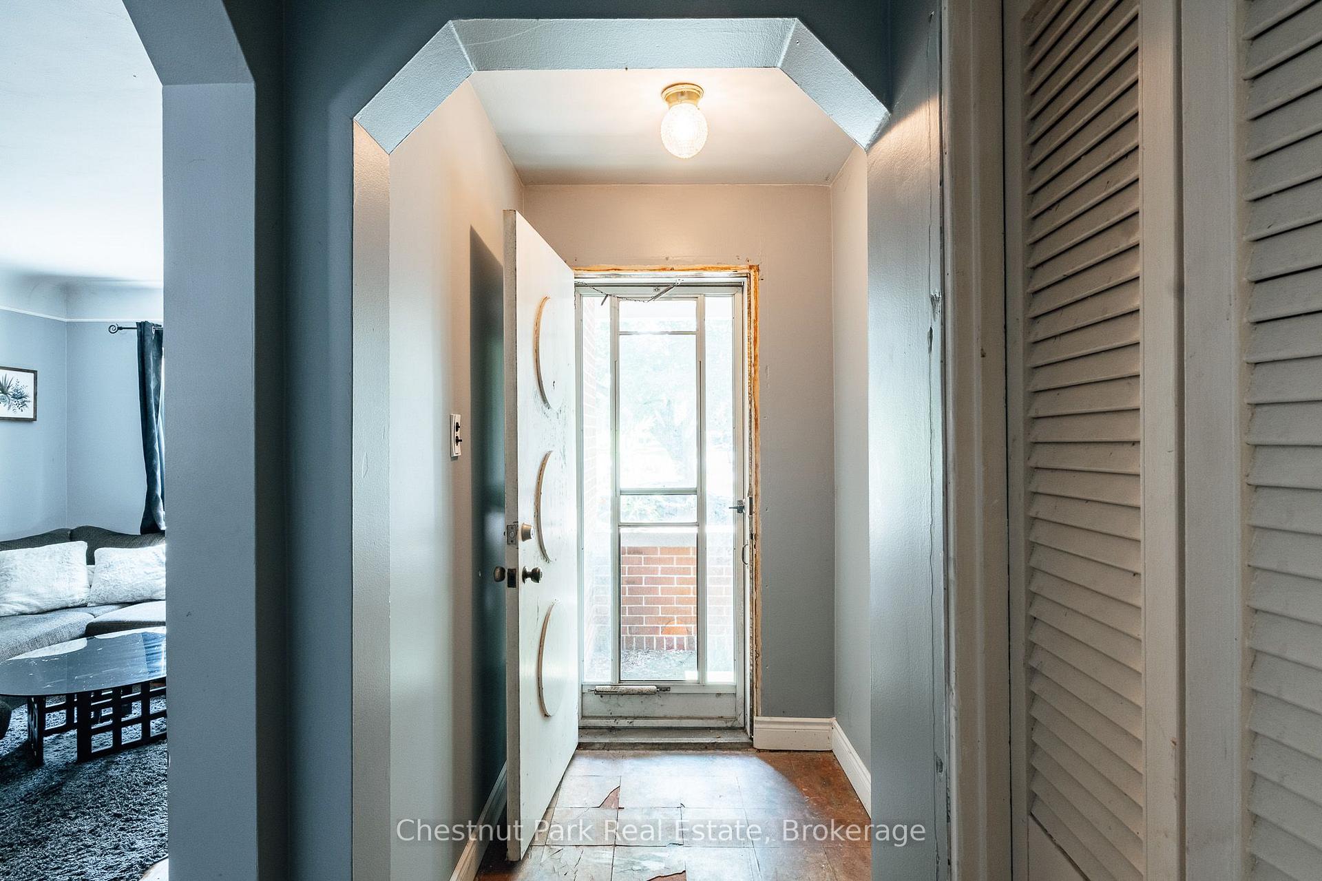 Photo 14 of 320 St Leger Street, Kitchener, Uptown Waterloo/North Ward — HOMEH