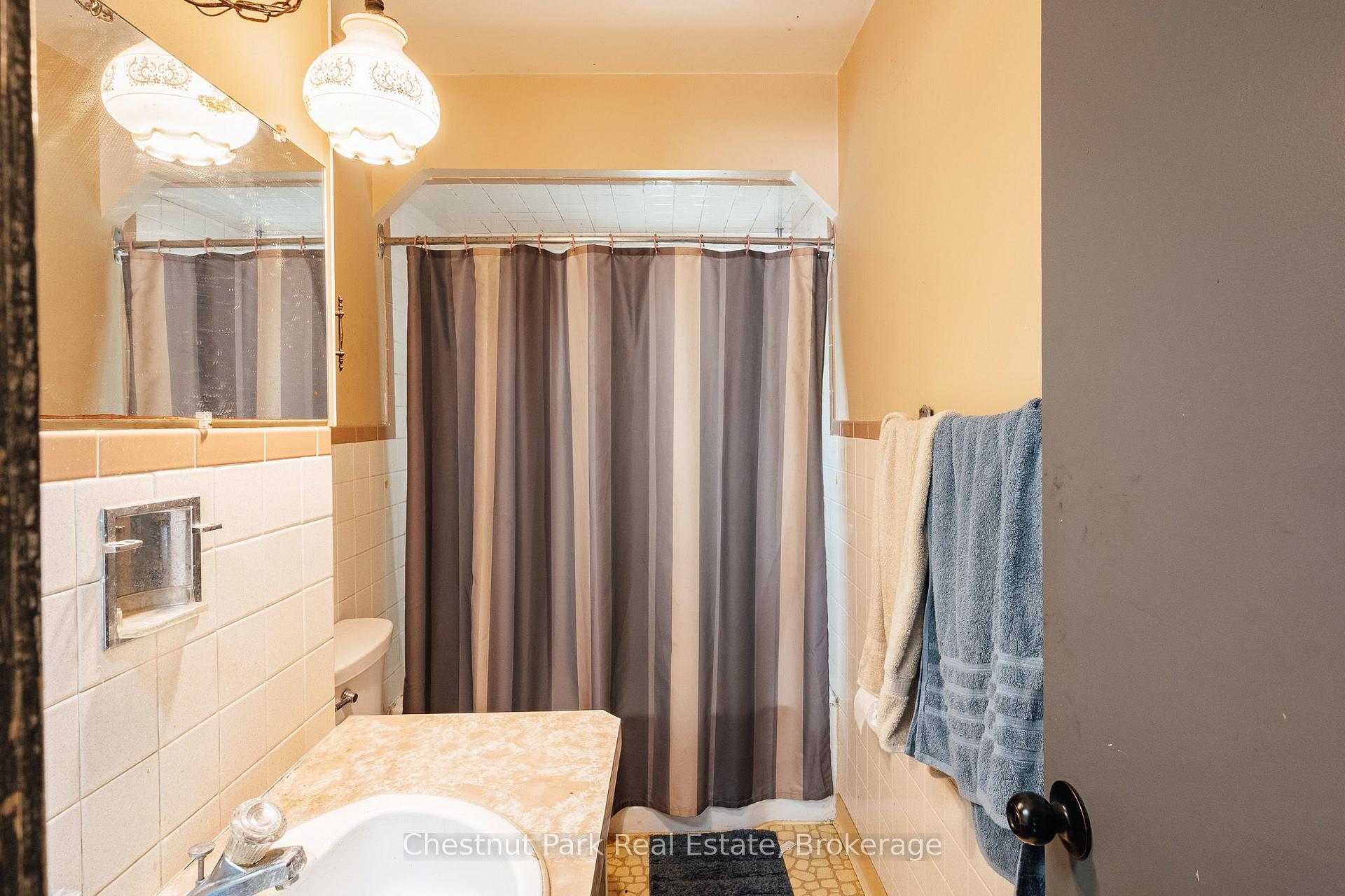 Photo 17 of 320 St Leger Street, Kitchener, Uptown Waterloo/North Ward — HOMEH