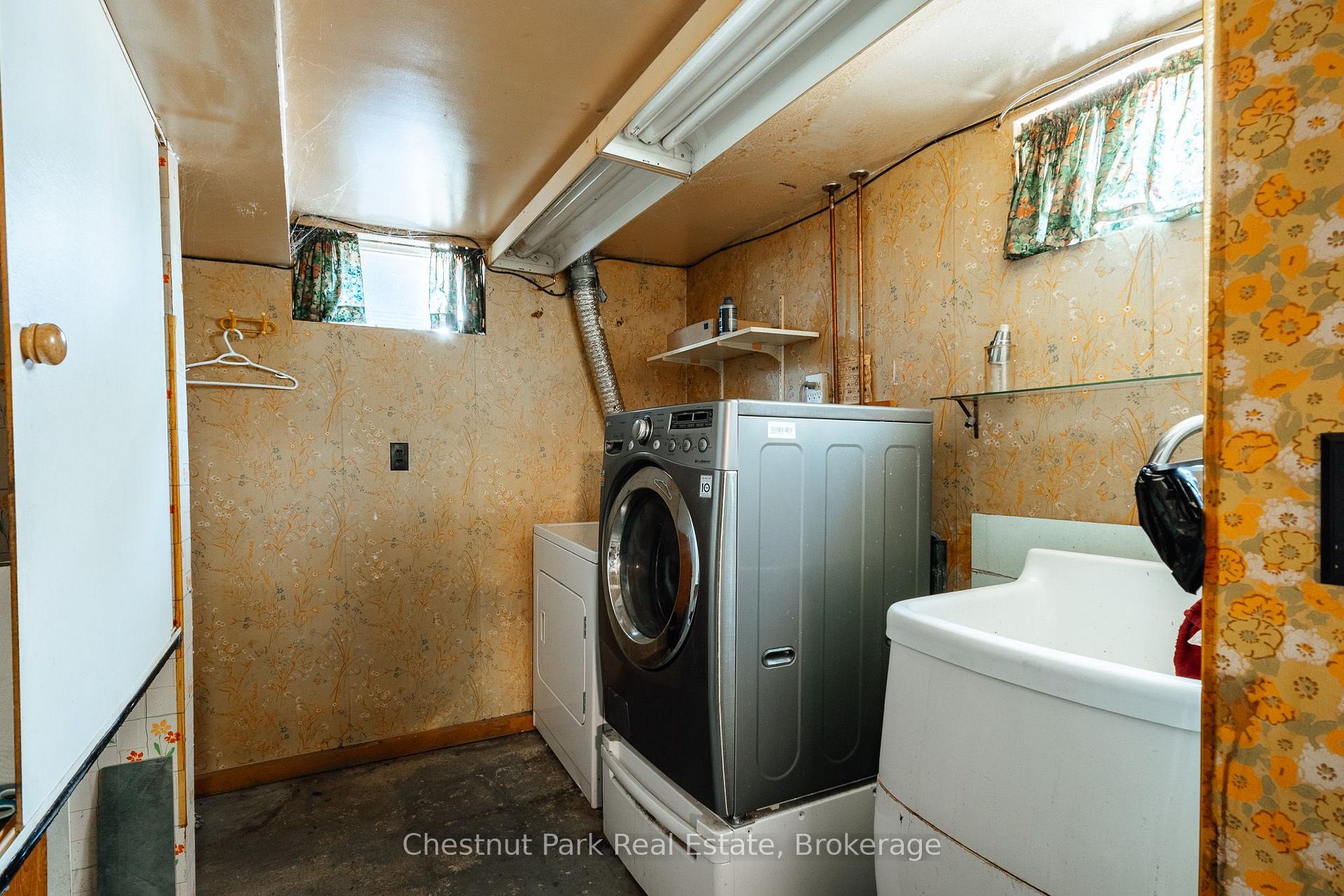Photo 21 of 320 St Leger Street, Kitchener, Uptown Waterloo/North Ward — HOMEH