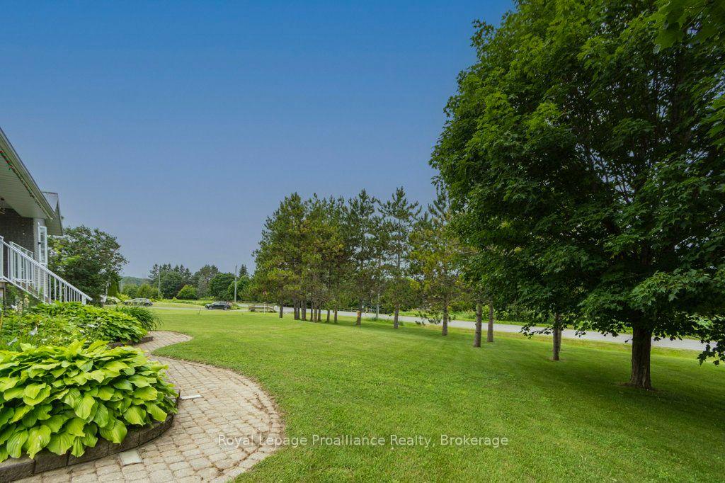 Photo 4 of 697 Gunter Settlement Road, Quinte West, Murray Ward — HOMEH