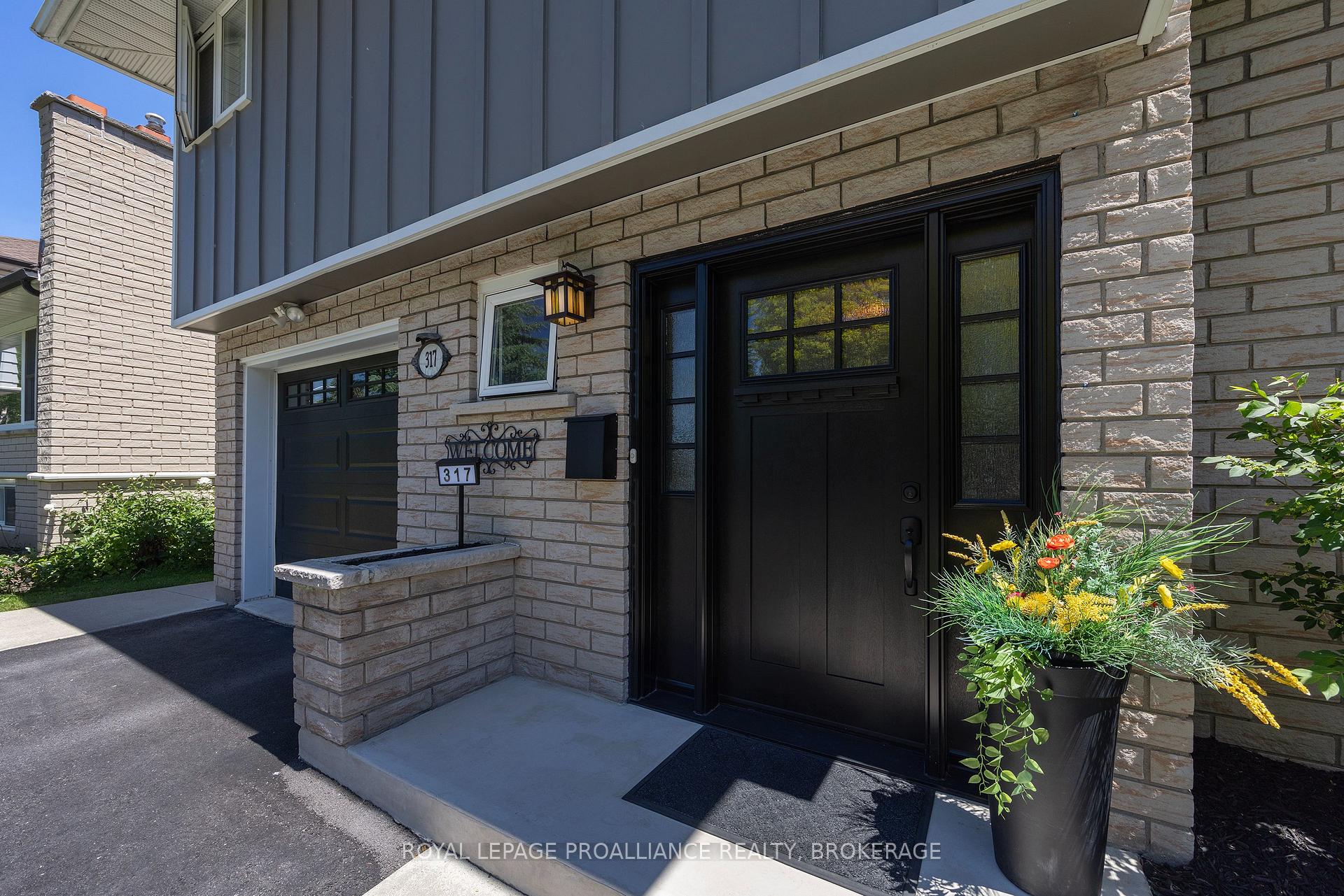 Photo 4 of 317 Avenue Road, Kingston, West of Sir John A. Blvd — HOMEH
