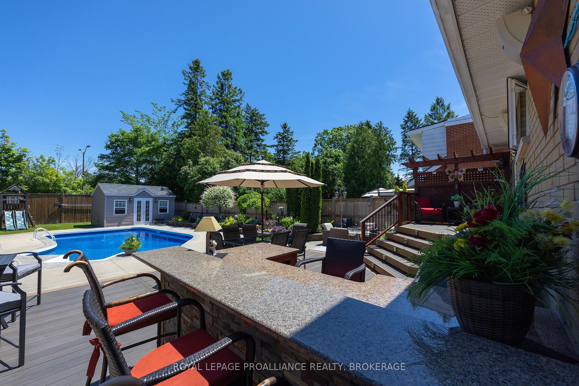 Photo 7 of 317 Avenue Road, Kingston, West of Sir John A. Blvd — HOMEH