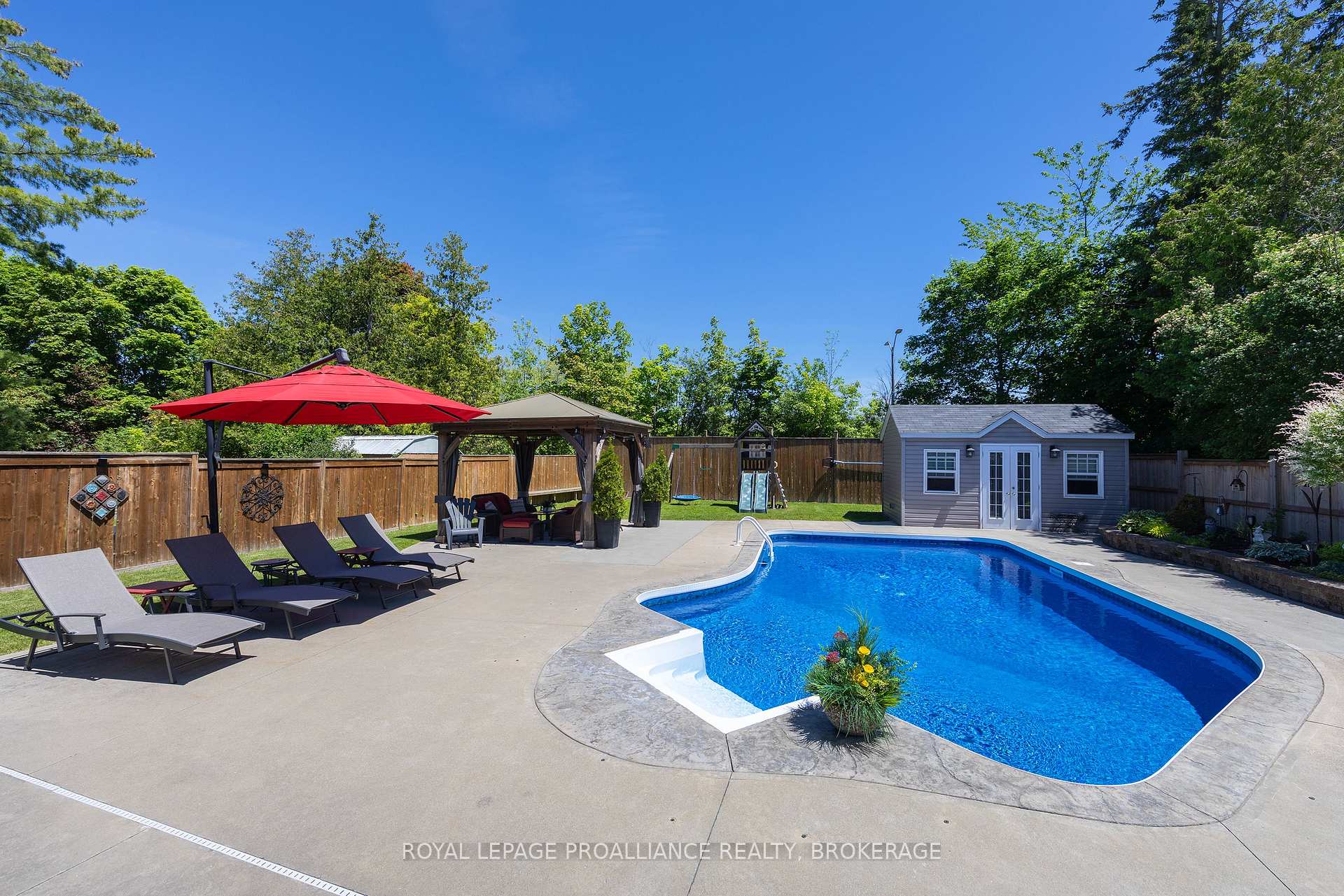 Photo 15 of 317 Avenue Road, Kingston, West of Sir John A. Blvd — HOMEH