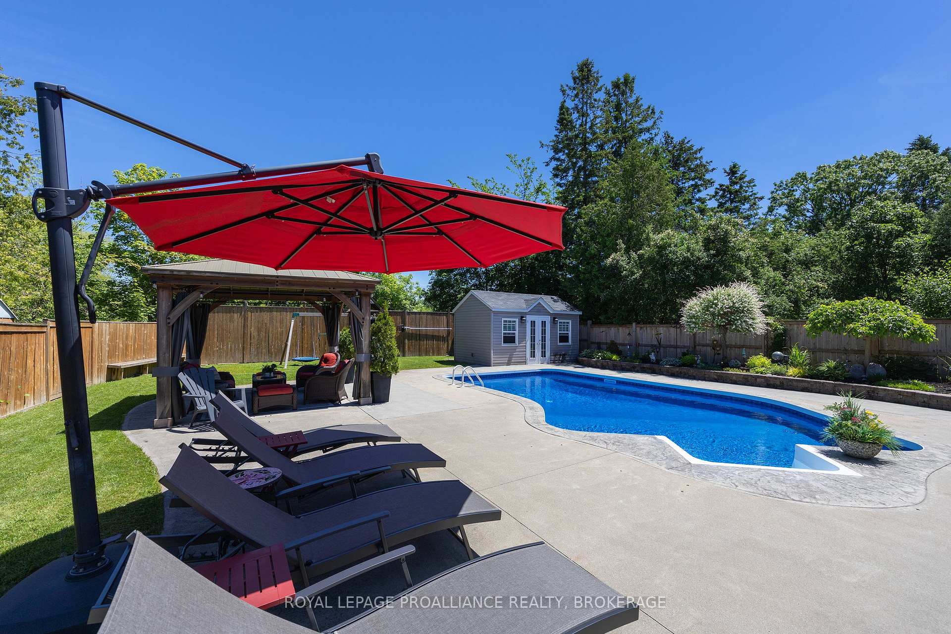 Photo 16 of 317 Avenue Road, Kingston, West of Sir John A. Blvd — HOMEH