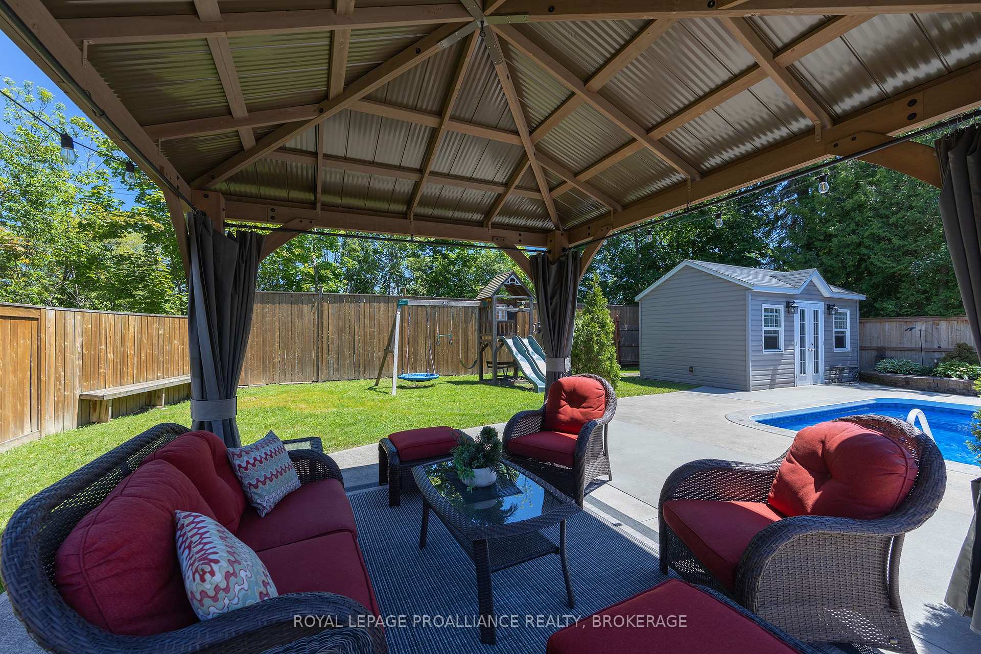 Photo 17 of 317 Avenue Road, Kingston, West of Sir John A. Blvd — HOMEH
