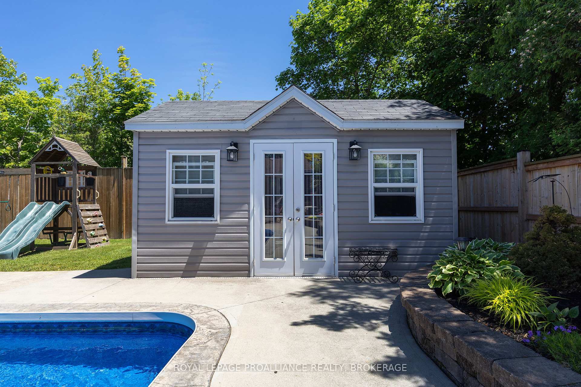 Photo 20 of 317 Avenue Road, Kingston, West of Sir John A. Blvd — HOMEH