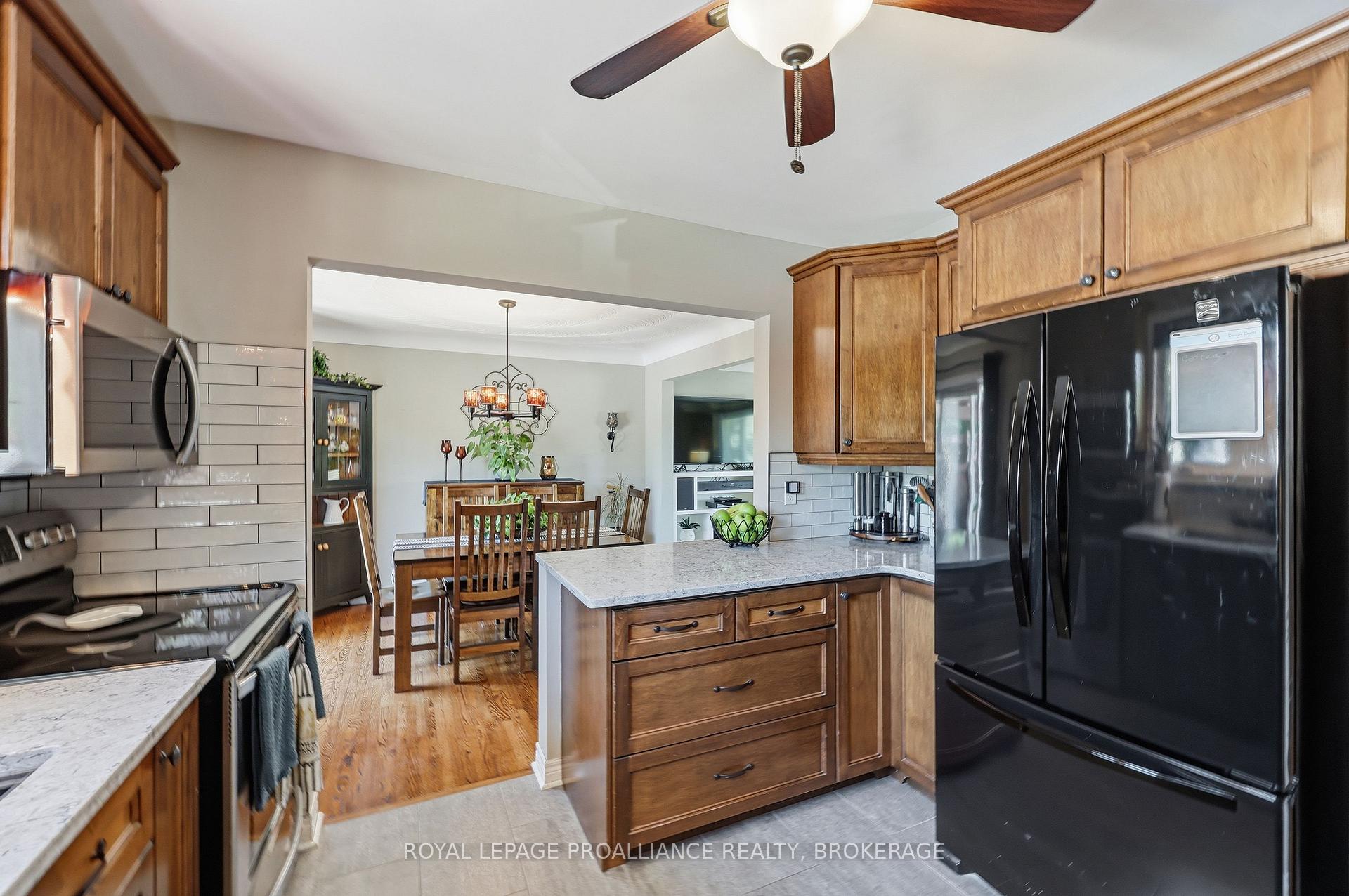 Photo 33 of 317 Avenue Road, Kingston, West of Sir John A. Blvd — HOMEH
