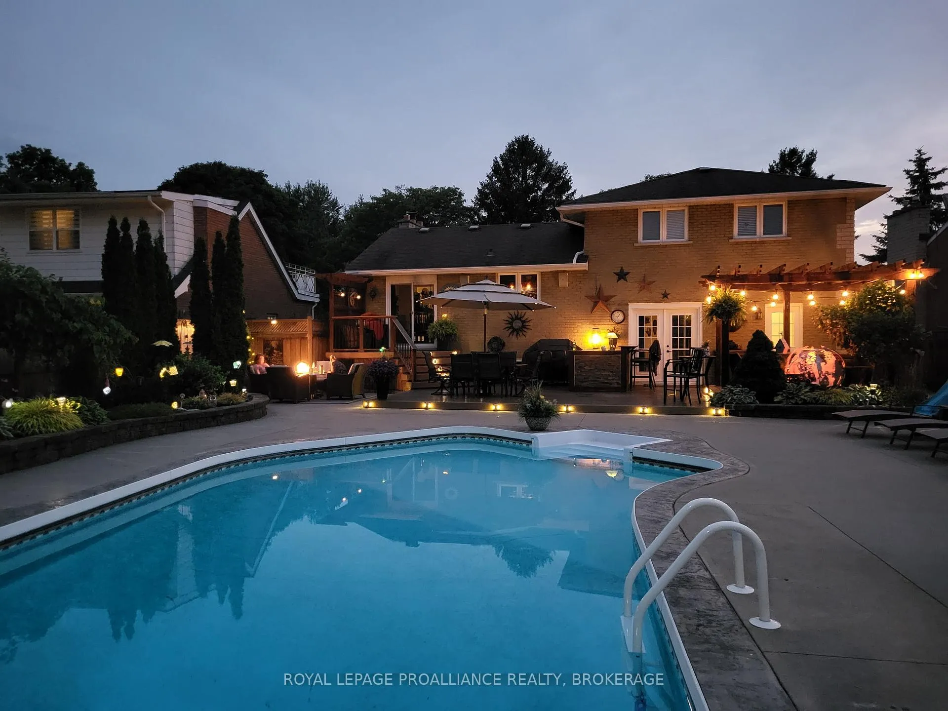 Photo 2 of 317 Avenue Road, Kingston, West of Sir John A. Blvd — HOMEH