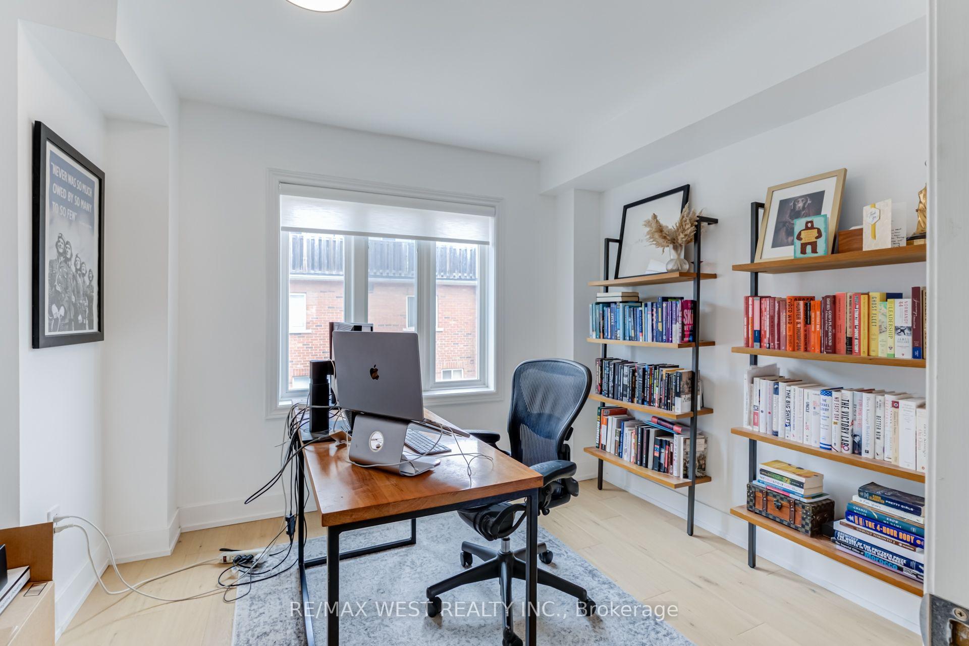 Photo 9 of 12 Grogan Mews, Toronto, Dovercourt-Wallace Emerson-Junction — HOMEH