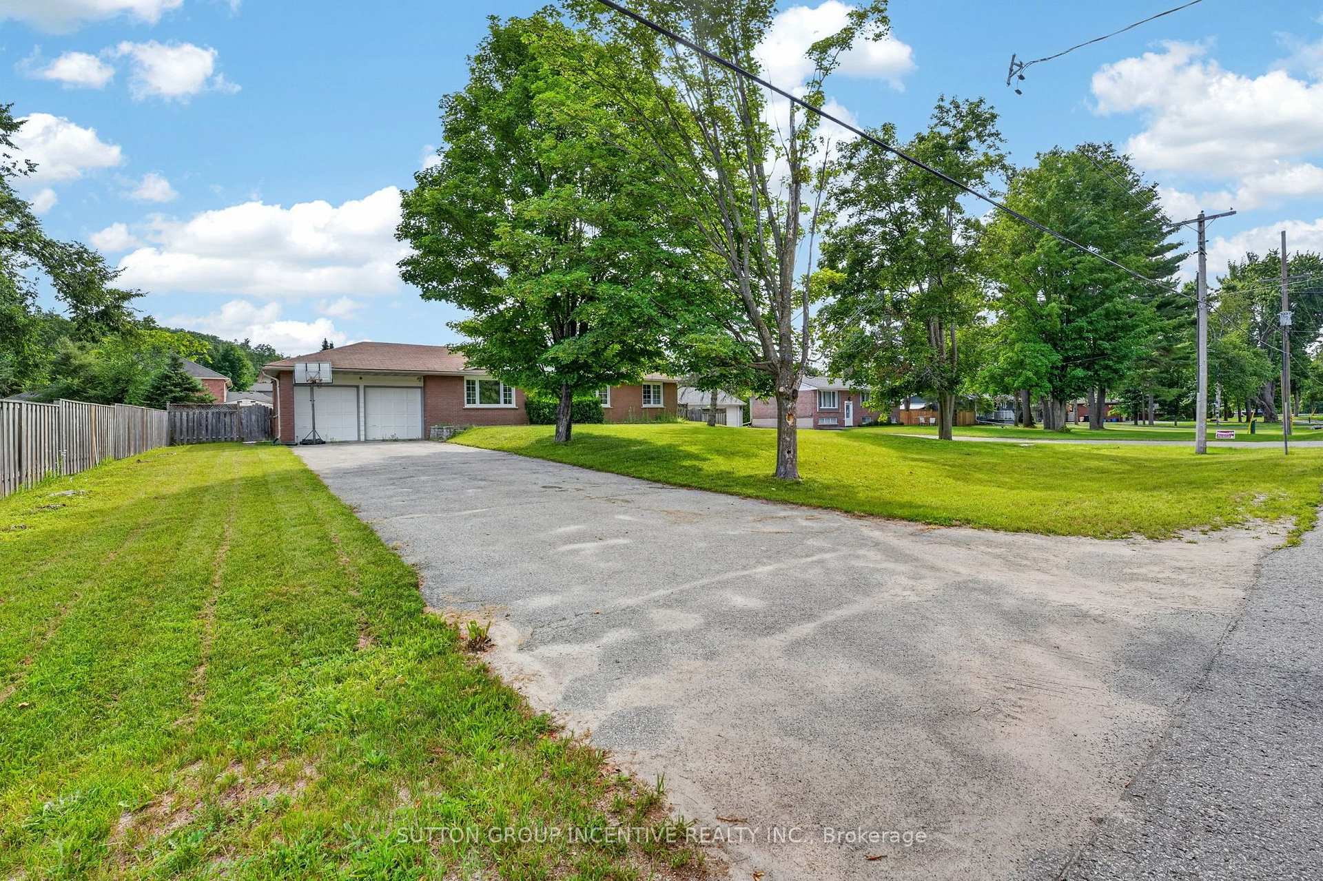 Photo 4 of 1209 St Vincent Street N, Springwater, Midhurst — HOMEH