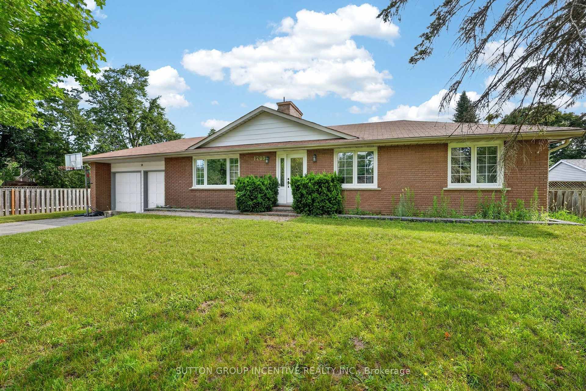 Photo 8 of 1209 St Vincent Street N, Springwater, Midhurst — HOMEH