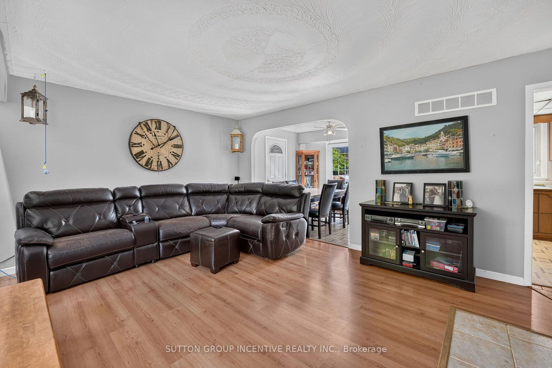 Photo 17 of 1209 St Vincent Street N, Springwater, Midhurst — HOMEH