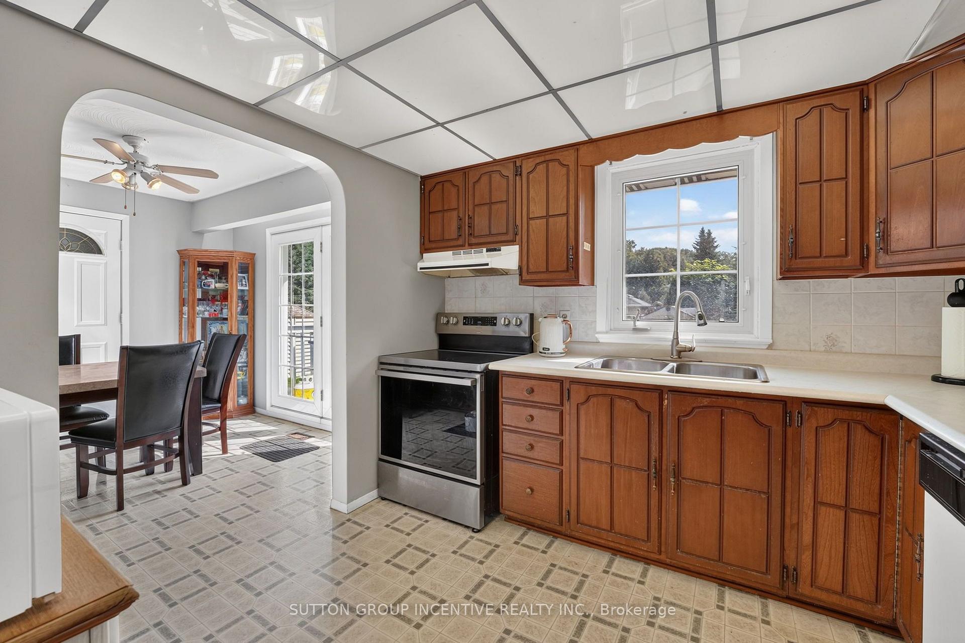 Photo 25 of 1209 St Vincent Street N, Springwater, Midhurst — HOMEH