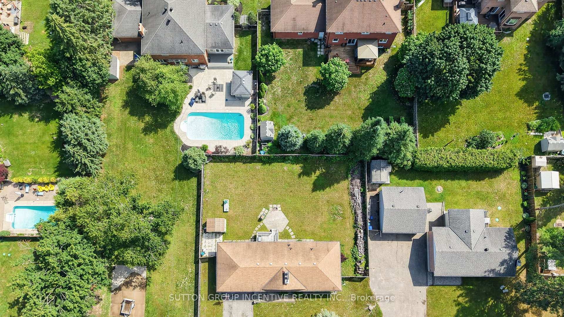 Photo 34 of 1209 St Vincent Street N, Springwater, Midhurst — HOMEH