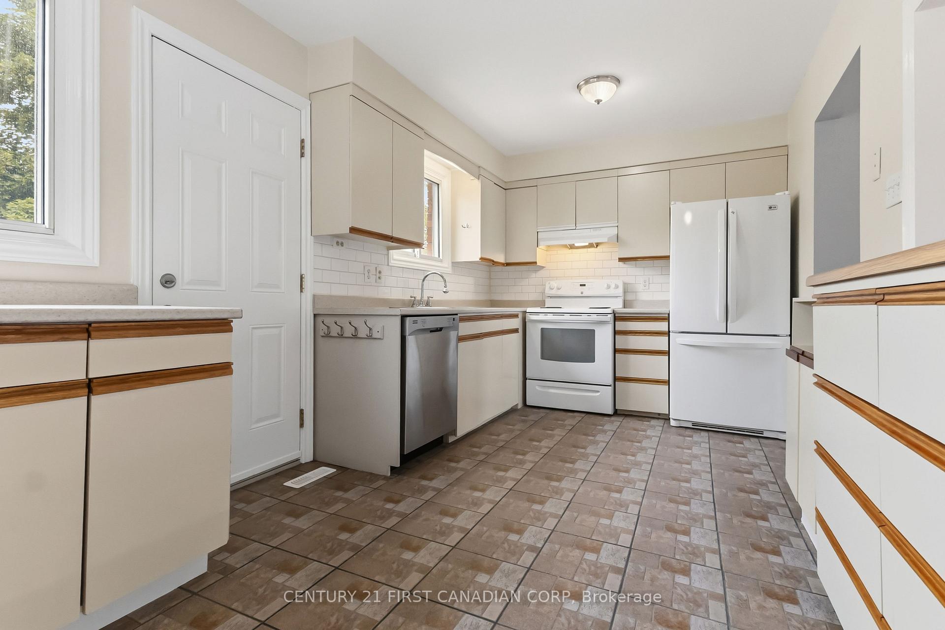 Photo 17 of Unit 54, 51 Sholto Drive, London, South X — HOMEH
