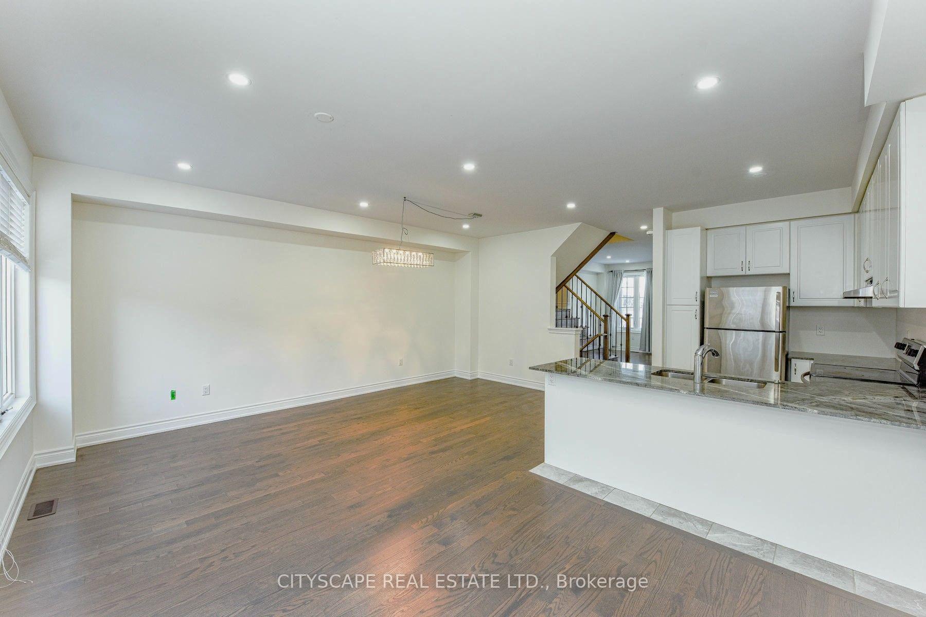 Photo 6 of 8652 Financial Drive, Brampton, Bram West — HOMEH