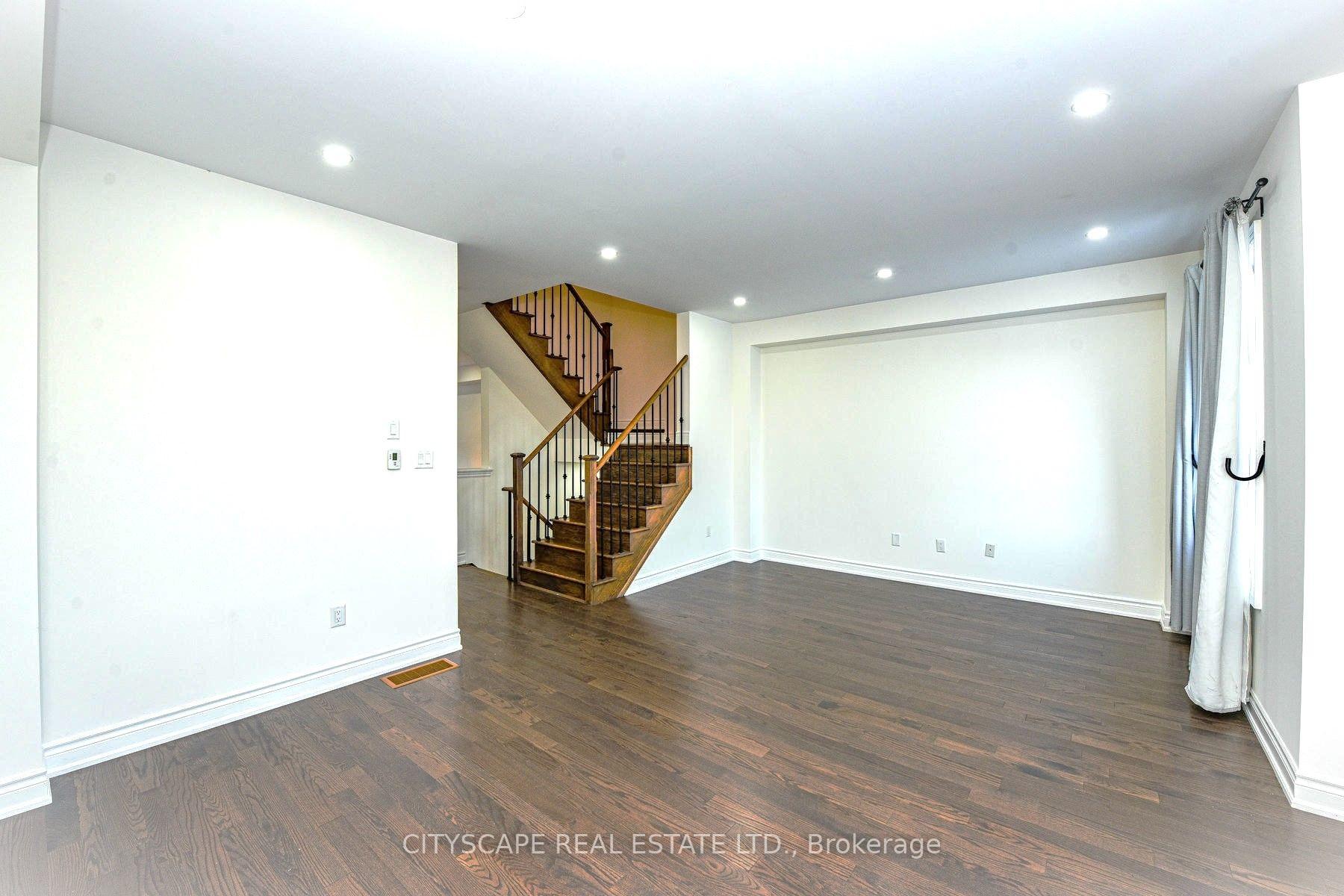 Photo 9 of 8652 Financial Drive, Brampton, Bram West — HOMEH